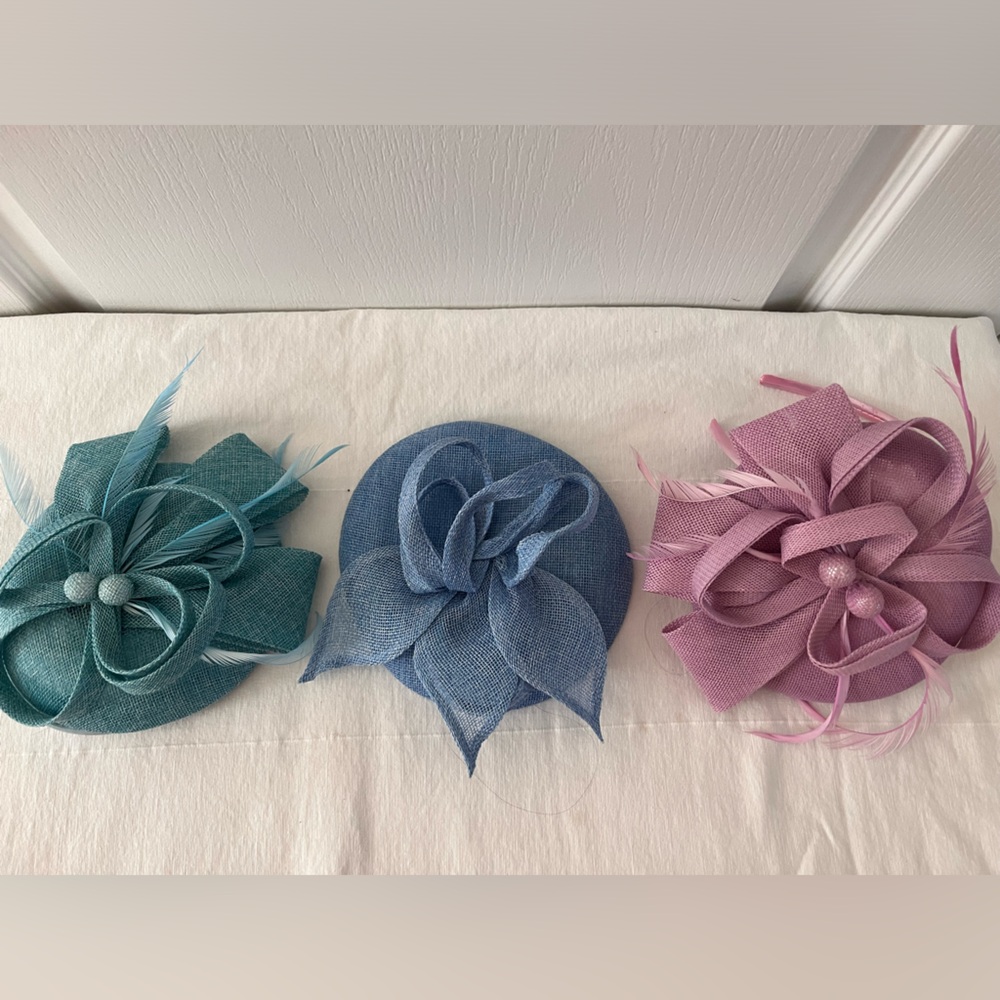 Elegant Fascinator Hat Set in Blue and Pink